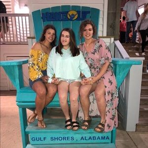 Meet your Posher, Caroline